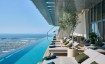 Самый высокий “бесконечный бассейн” в мире открылся в Дубае