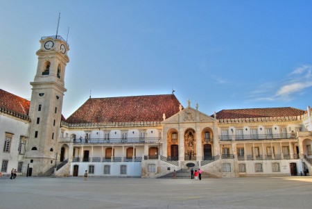Коимбрский университет в Португалии