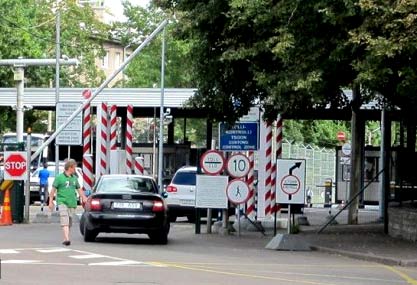 Очередь на границе с Эстонией: электронное бронирование проезда
