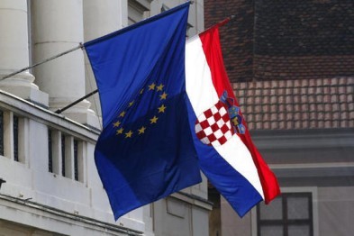 Флаги ЕС и Хорватии
