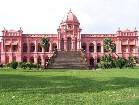 Розовый Дворец Ahsan Manzil