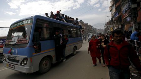 автобусы в Непале