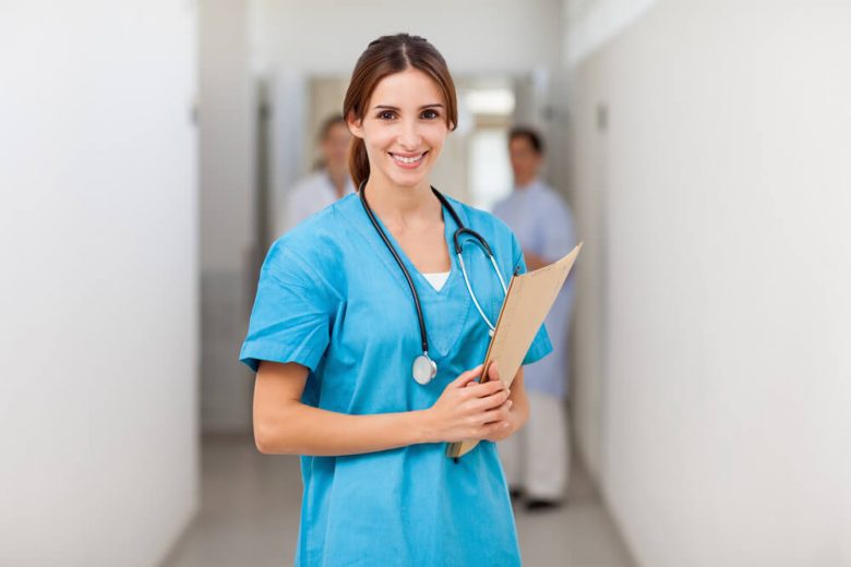Зарплата и работа медсестрой в США в 2019 году