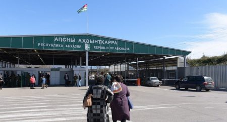 Как переехать на ПМЖ в Абхазию из России : отзывы и мнения () Как переехать на ПМЖ в Абхазию из России : отзывы и мнения