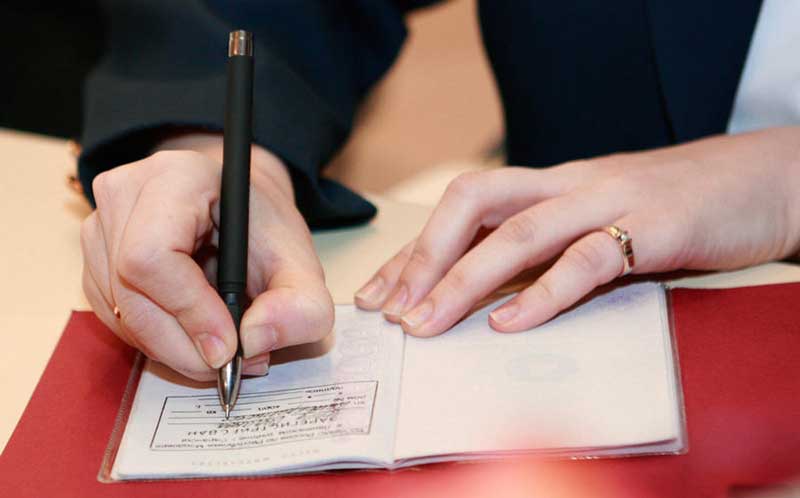 Изображение - Как сделать прописку в москве легально vremennay-registraciy-v-passporte