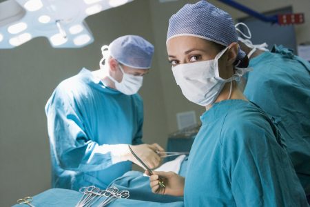 Хирург - одна из самых востребованных профессий