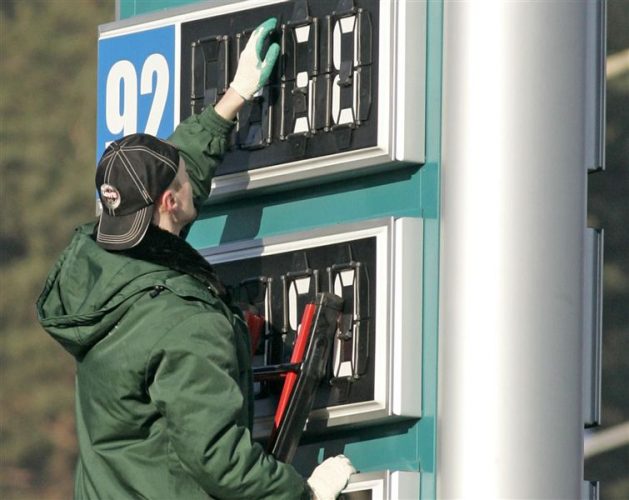 Цена бензина в Украине достигла отметки 30 грн/л