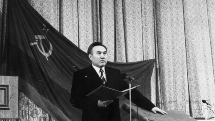Торжественная присяга Назарбаева в 1991 году