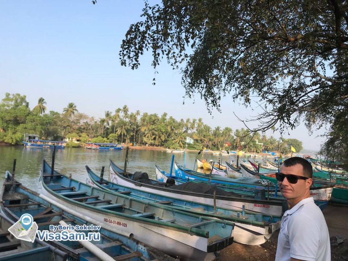 Пляж Вагатора на любителя, заход в море каменистый и скалистый, не комфортный для купания